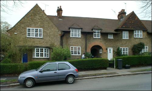 05 plus Asmuns Place